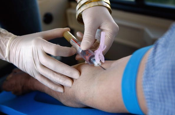 Simple Blood Test Can Spot Ovarian Cancer Accurately ...